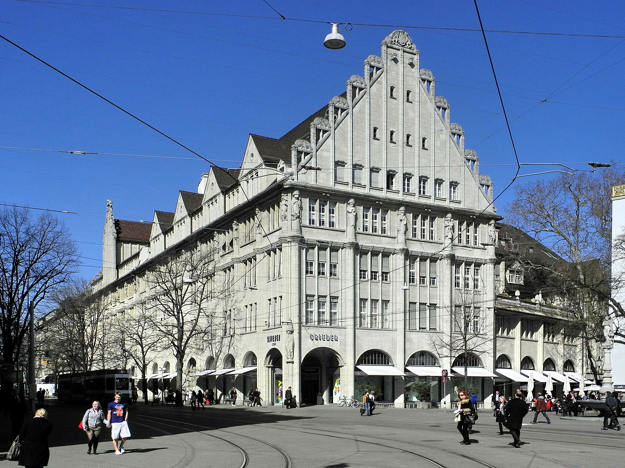 Zürich Bahnhofstrasse 30 (Wikipedia)