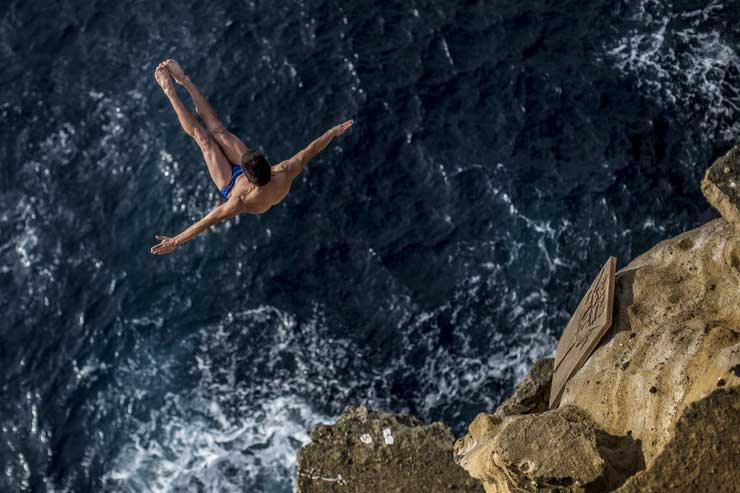 Mido Ocean Star ist Partner der Red Bull Cliff Diving World Series
