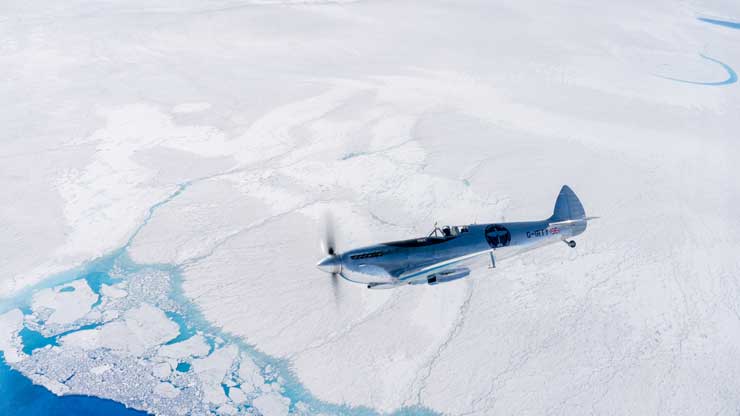 Silver Spitfire über Grönlande