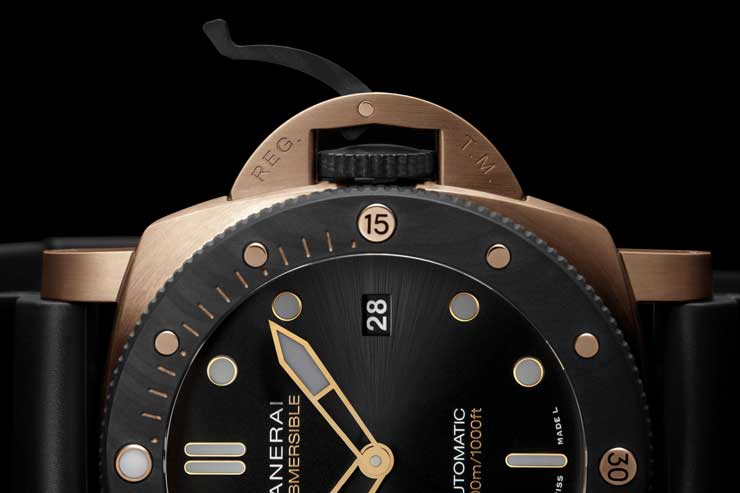 Panerai Submersible Goldtech™ Orocarbo – 44mm