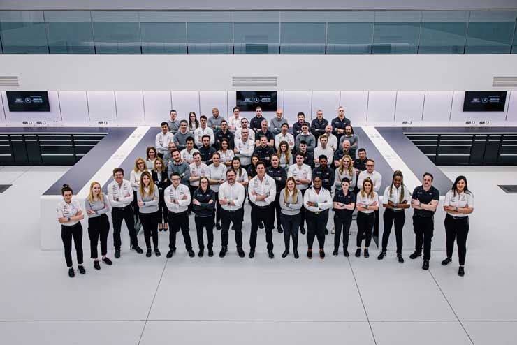 740iwc 058 IWC Pilot´s Watch Mercedes-AMG Petronas Formula One™ Team